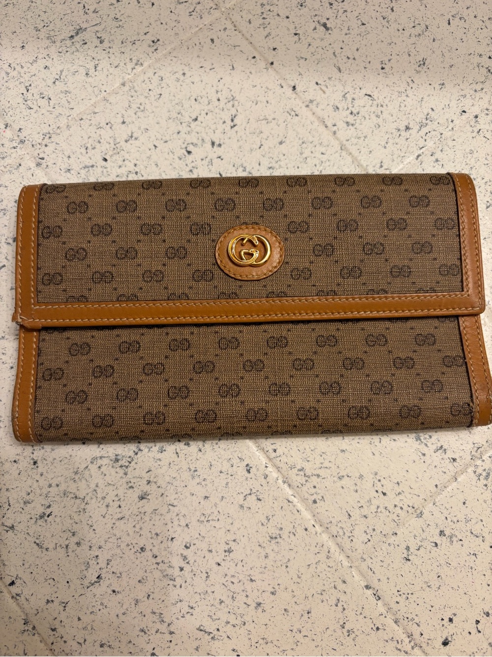 Gucci Brown GG Canvas Continental Wallet with Tan Trim and Gold Hardware - Picture 14 of 14